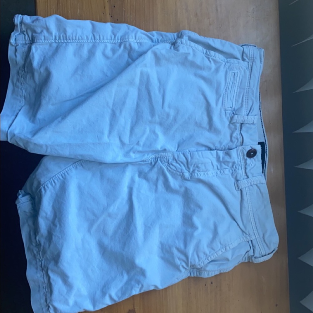 blue american eagle khaki shorts
